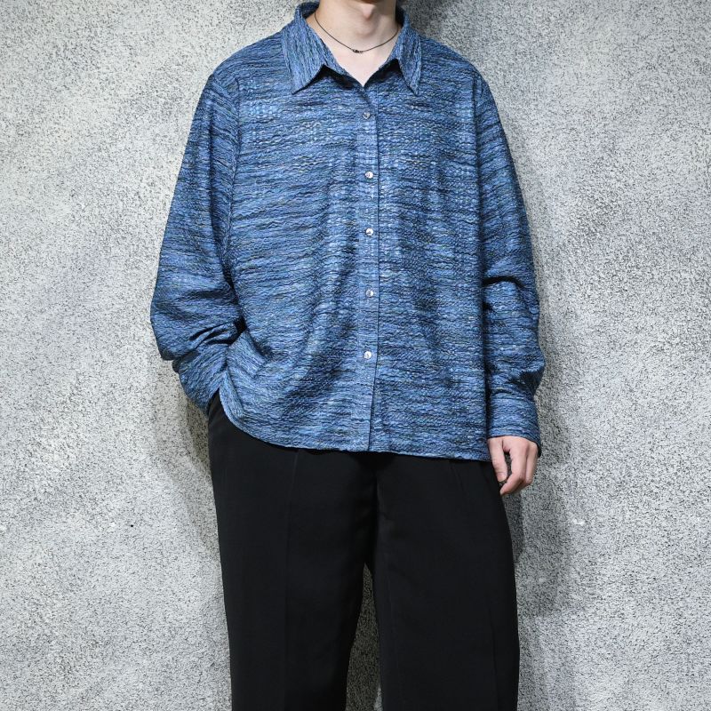 3D design wide silhouette shirt